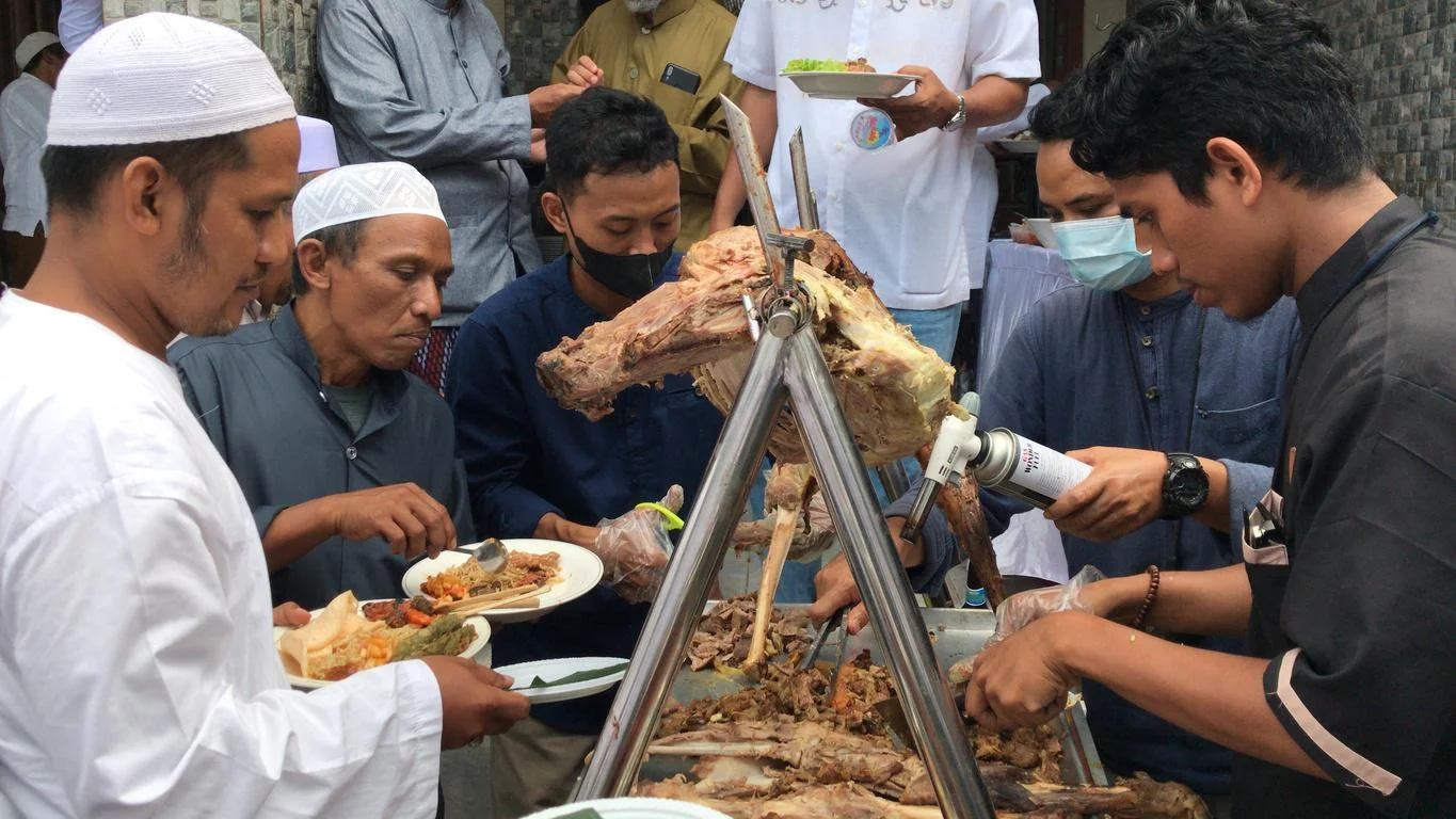 Sajian Istimewa Kambing Guling Halal Terpercaya