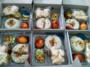 Catering Menu Halal Nasi Kotak Box Terjangkau di Manado