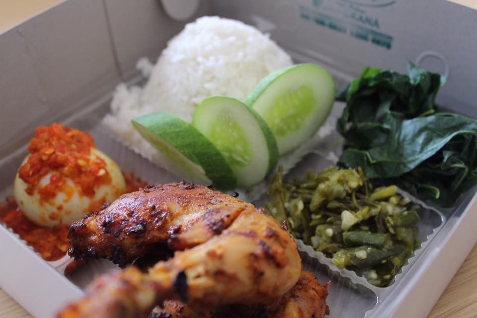 Telp/Wa : 0811.433.2159 Layanan pembuatan Nasi Kotak Box Murah Di Manado