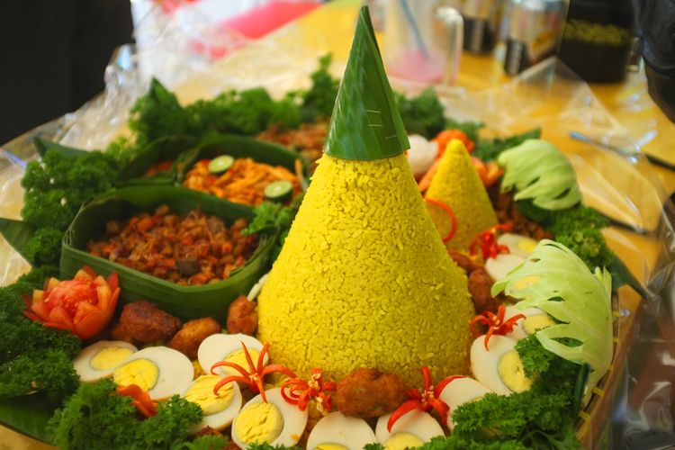 Enak Catering Nasi Tumpeng Di Manado