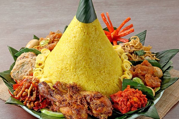 Catering Tumpeng TERBAIK di Manado HALAL