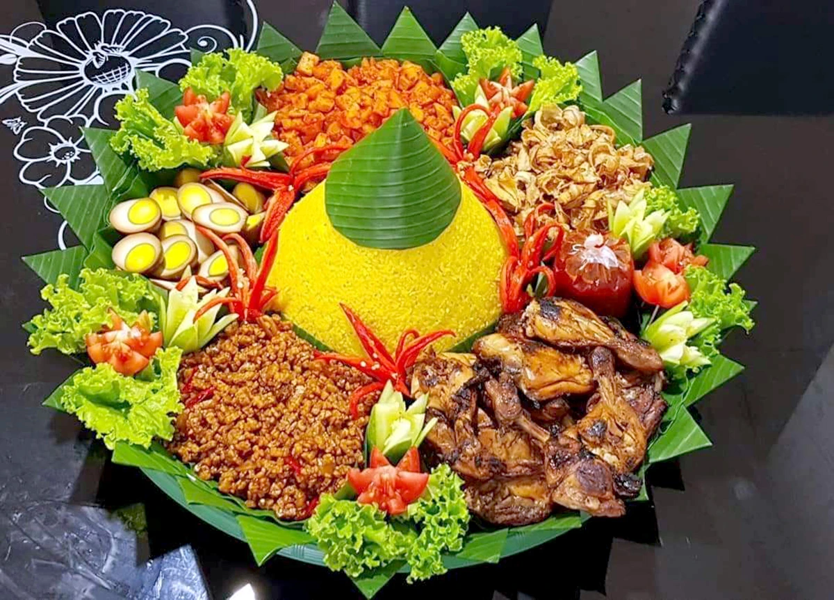 Catering Tumpeng TERBAIK di Manado HALAL