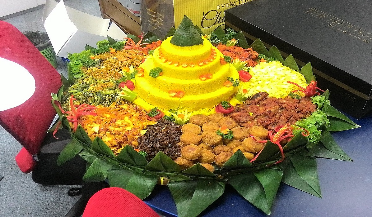 Tlp/Wa : 0811.433.2159 Murah! Tumpeng Untuk Pernikahan Manado HALAL