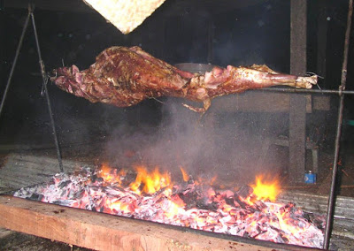 Panduan Lengkap Memilih Catering Kambing Guling Halal