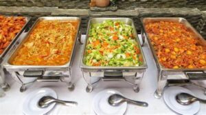 Terjangkau! Catering Prasmanan di Manado Menu HALAL