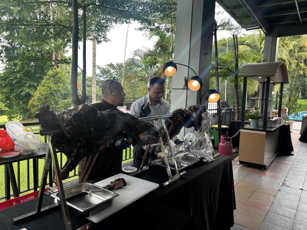 Kambing Guling Halal yang Tersedia Manado Minahasa Bitung